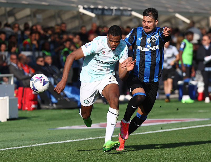 包含亚特兰大面临困境，寻找出路的词条